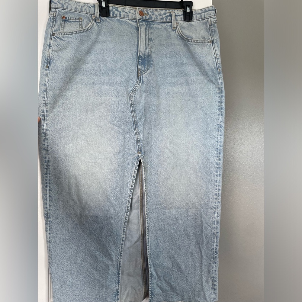 Denim skirt